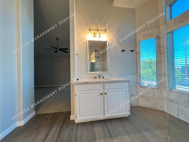 Building Photo - RAY RANCH 4 BEDROOMS 3 BATH WITH POOL AND SPA IN LARGE YARD