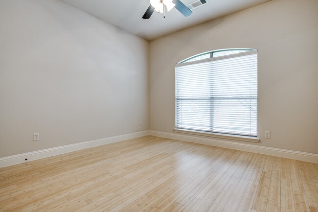 Building Photo - 3125 Waits Ave