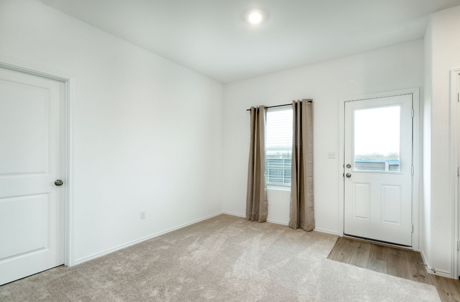Building Photo - 17729 Oso Cv