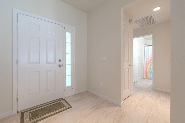 Building Photo - 5561 SW 40th St