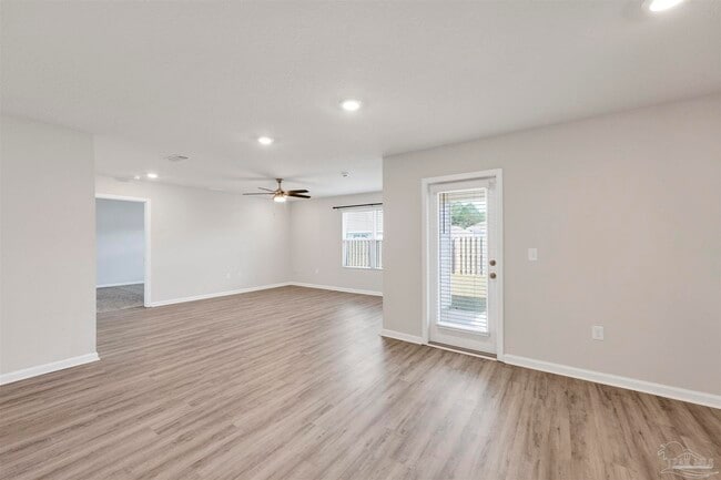 Building Photo - 5964 Laurel Oak Dr