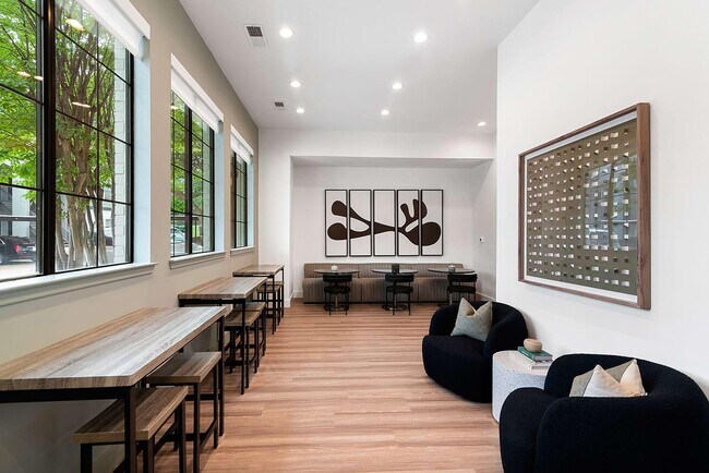 Building Photo - 9510 Westpark Dr