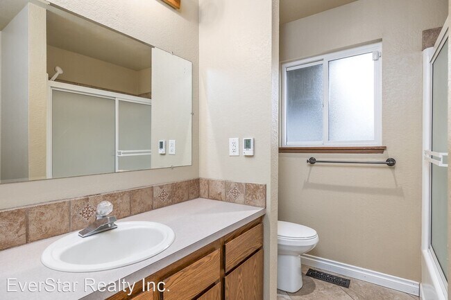 Building Photo - 2 br, 1 bath House - 6717 W 1st Ave