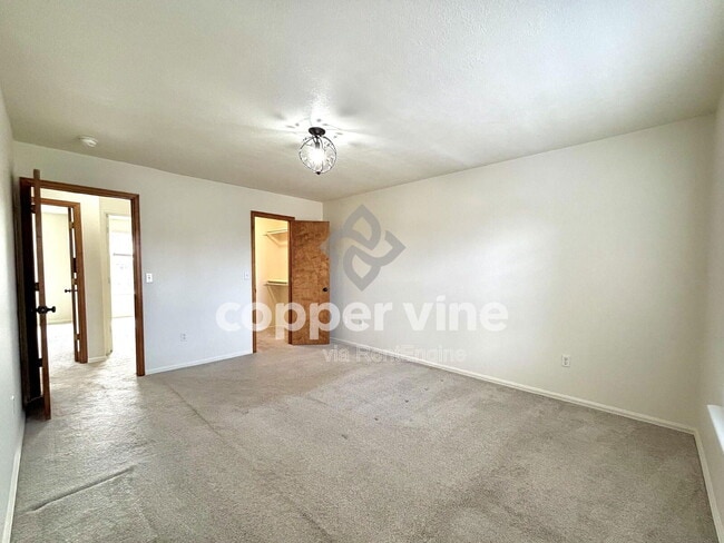 Building Photo - 3070 S Princess Cir