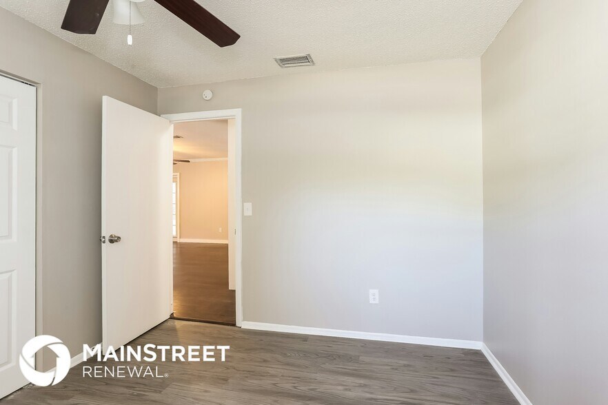 Building Photo - 2069 Powderhorn Dr