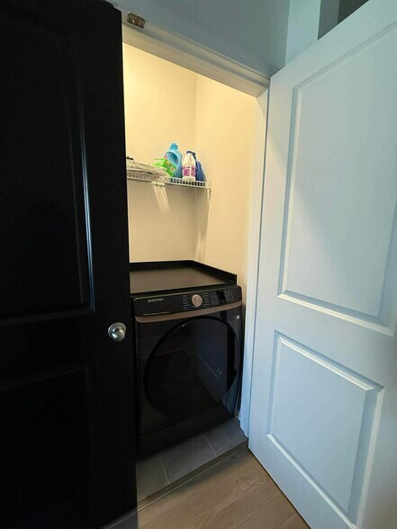 Building Photo - 199 Kirkland St