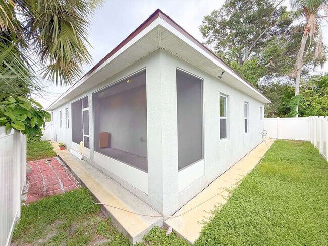 Building Photo - 6690 54th Ave N