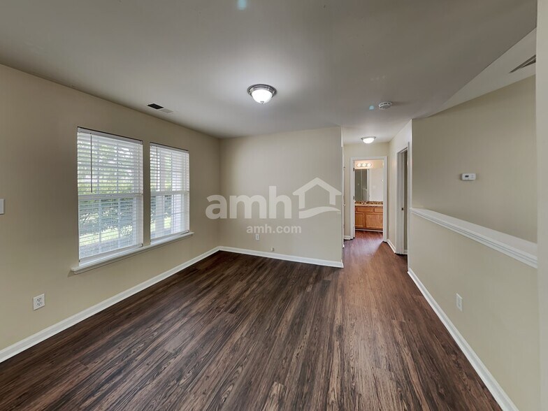 Building Photo - 3210 Revere Rd