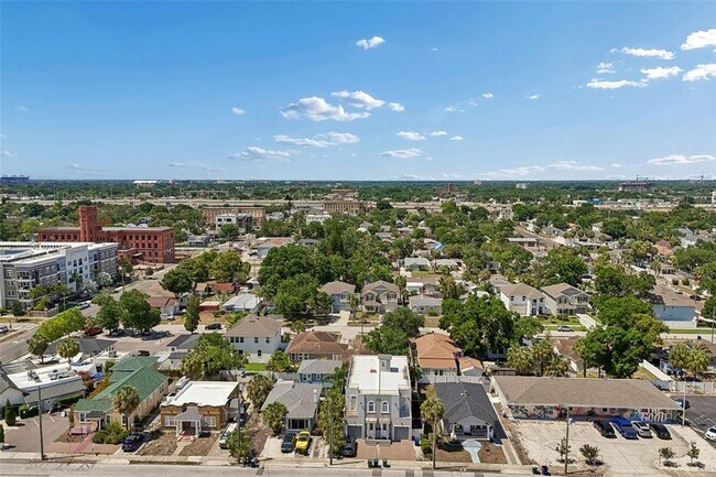 Building Photo - 2113 W Cass St