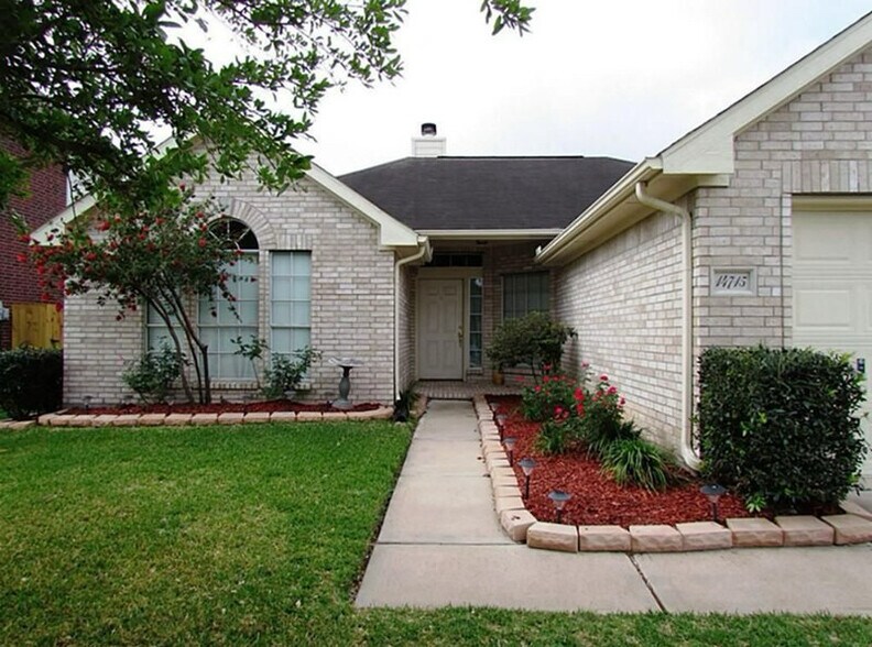 Building Photo - 14715 Chapelbrook Ln
