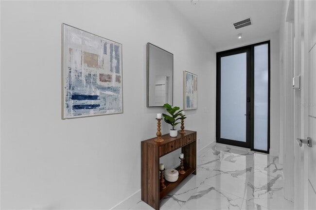 Building Photo - 7608 Antilla St