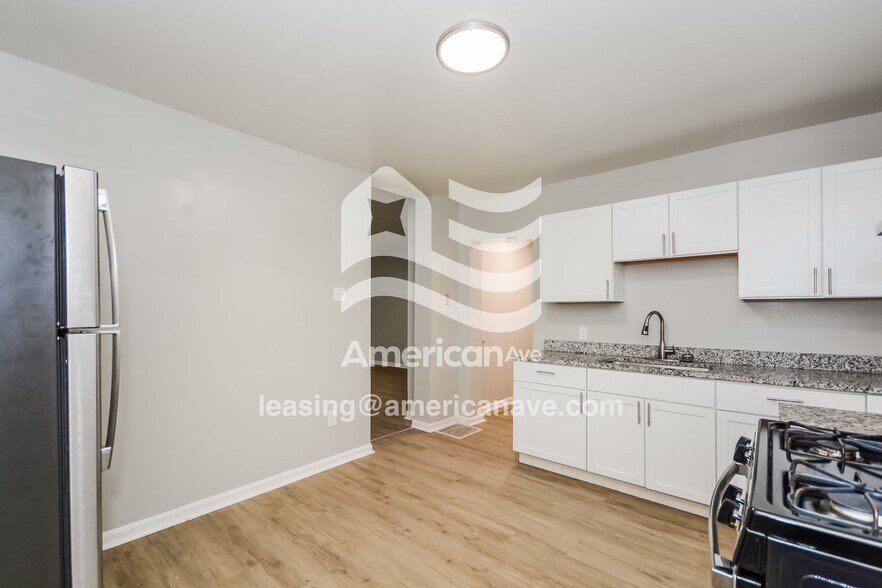 Building Photo - 415 Thornton St