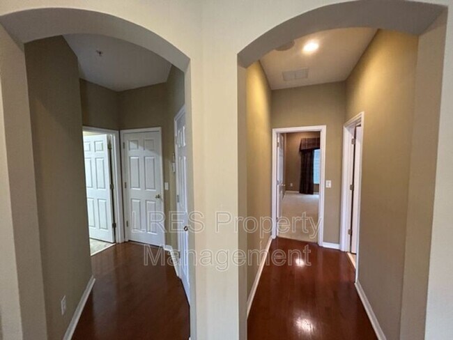 Building Photo - 314 Canyon Stone Cir