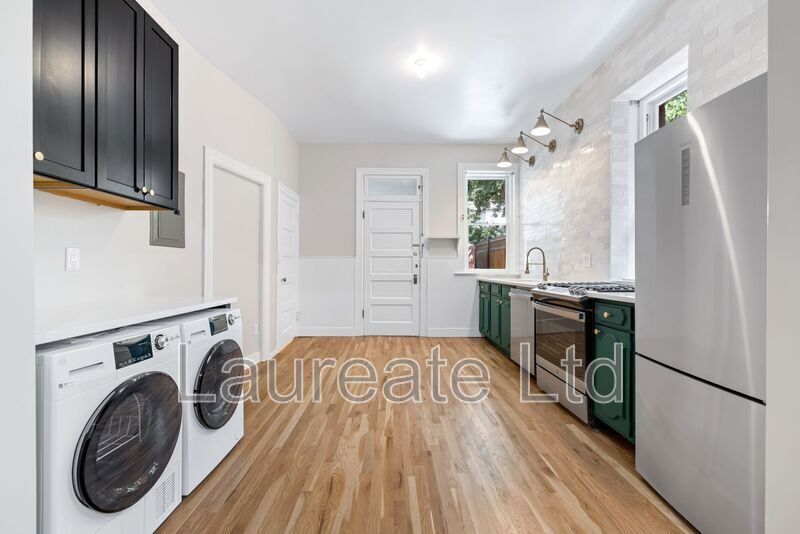 Building Photo - 1126 Lafayette St
