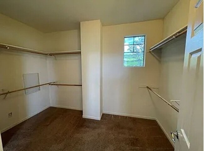 Building Photo - $4830 -- Stunning 4-Bedroom Home in Desira...