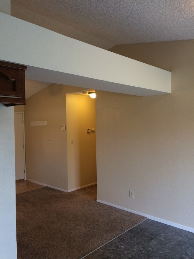 Building Photo - 4416 Silverwood Ln