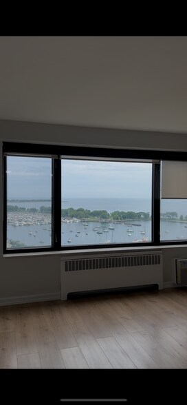 Building Photo - 3200 N Lake Shore Dr