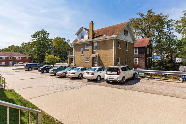 Building Photo - 4126 W 8th St