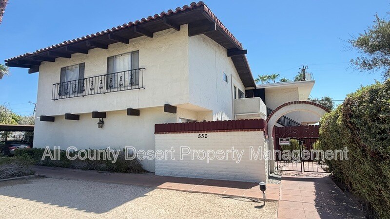 Building Photo - 550 El Cielo Rd