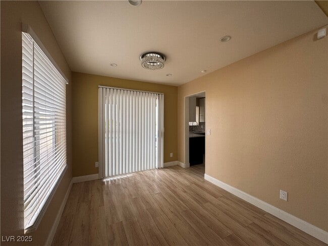 Building Photo - 4454 Bertram Ln