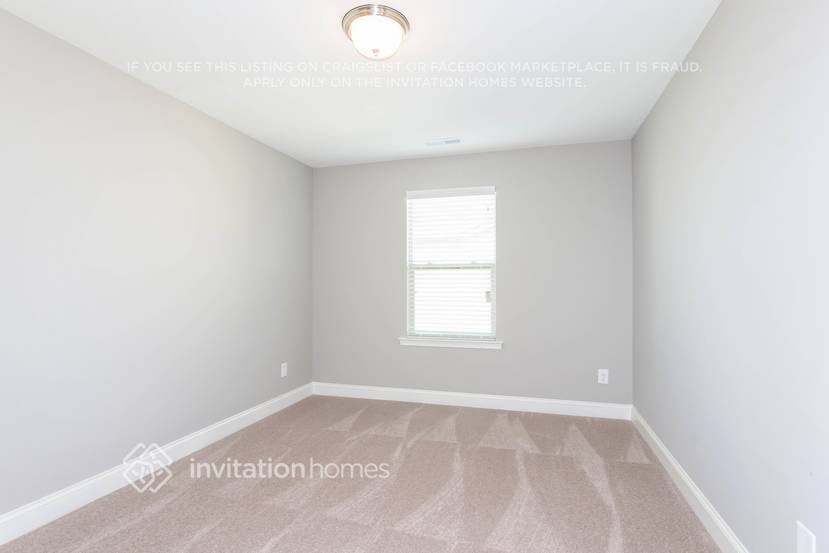 Building Photo - 5318 Roberta Crossing Dr