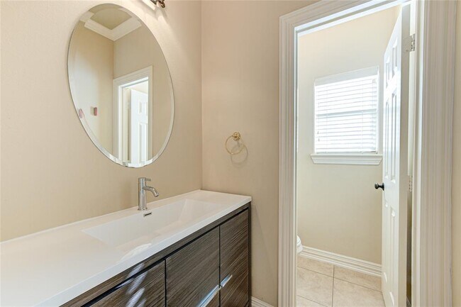 Building Photo - 14214 Cloud Cliff Ln