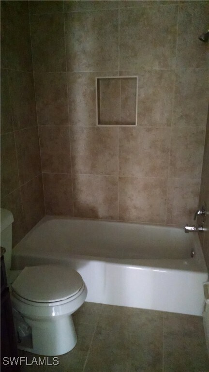 Building Photo - 585 106th Ave N