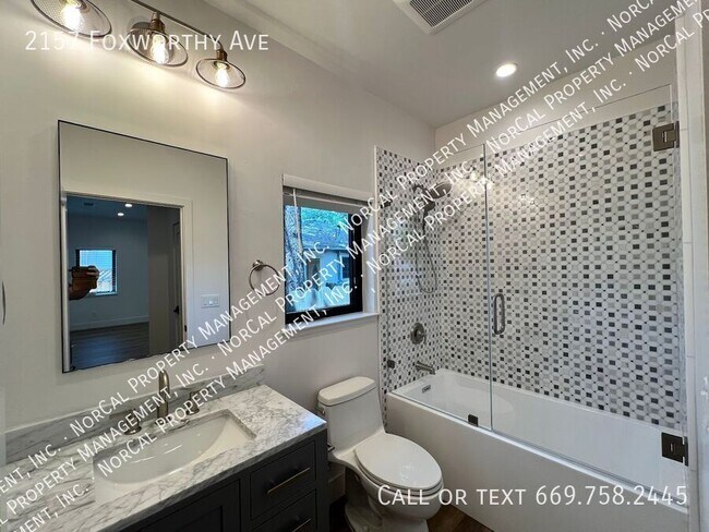 Building Photo - 2157 Foxworthy Ave