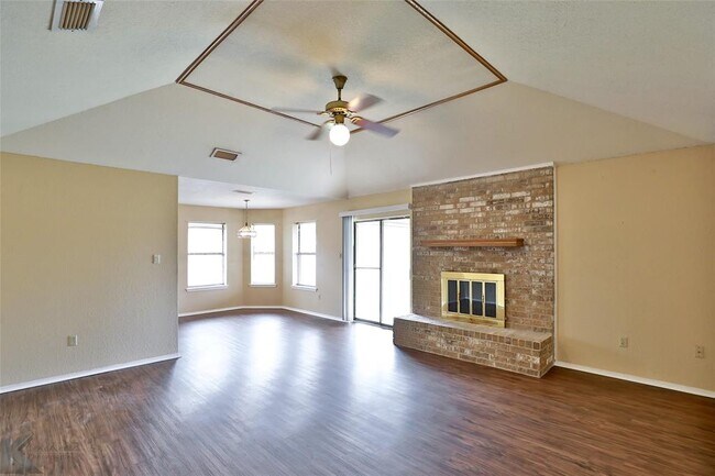 Building Photo - 5210 Meadowick Ln