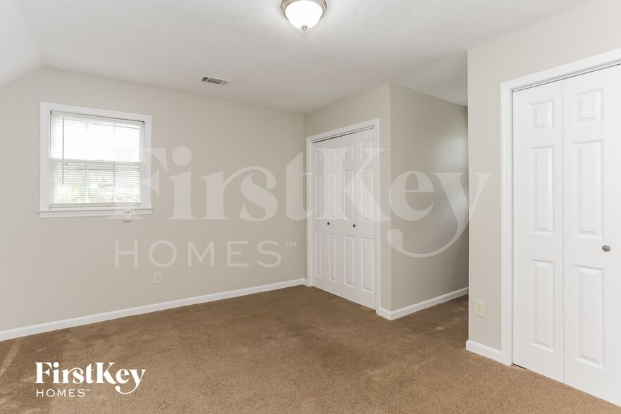 Building Photo - 3900 Hadley Farm Dr