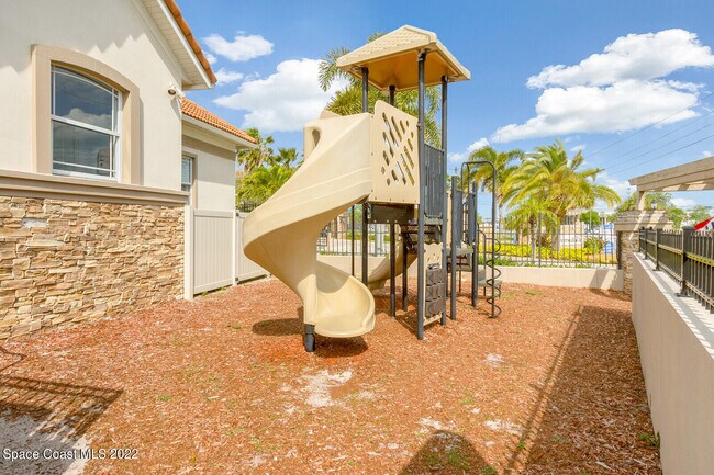 Building Photo - 1470 Isabella Dr