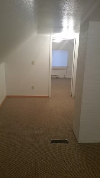 Building Photo - 214 6th St NW