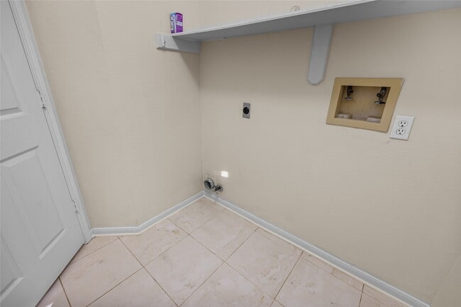 Building Photo - 1907 Heather Cove Ct