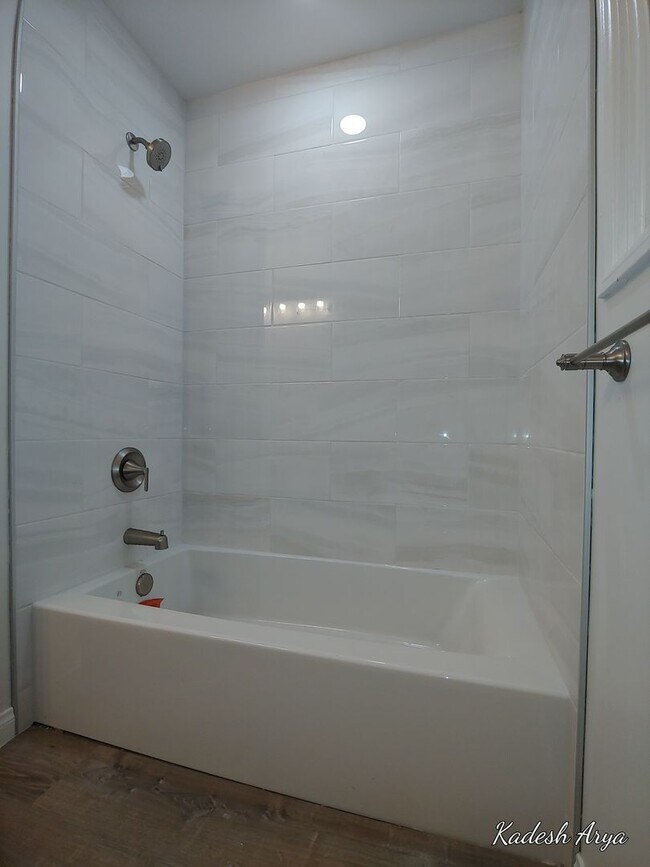 Building Photo - Built for 6 | Walk to San Diego State University | 5BR House + Yard