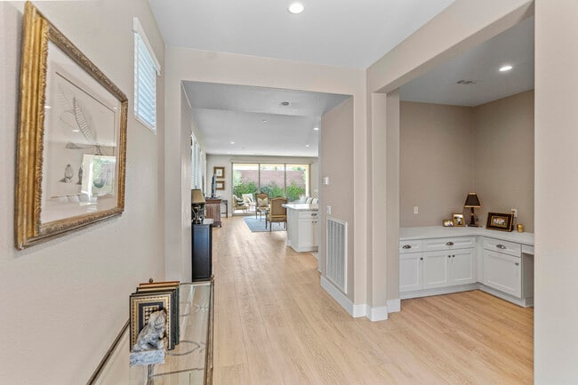 Building Photo - 51475 Whiptail Dr