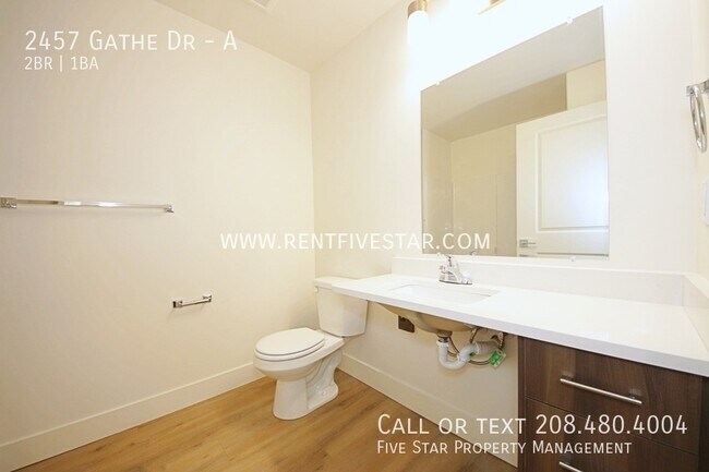 Building Photo - 2457 Gathe Dr