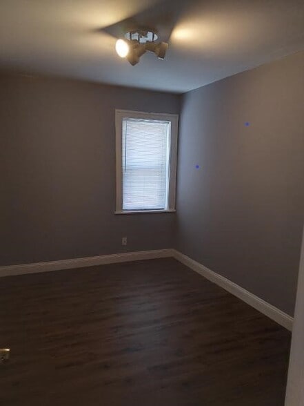 Main Bedroom - 7529 Forsyth Blvd