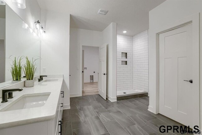 Building Photo - 10209 S 180th Ave