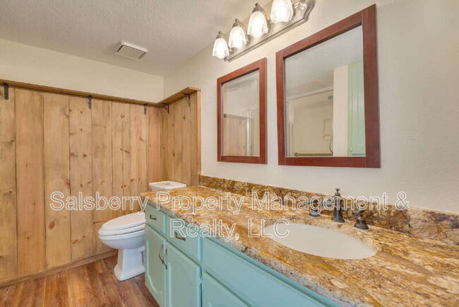 Building Photo - 8511 Westover Ct