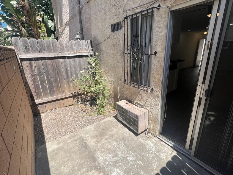 Building Photo - 3735 S Canfield Ave