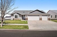 Building Photo - 4-Bedroom Corner Lot Home!