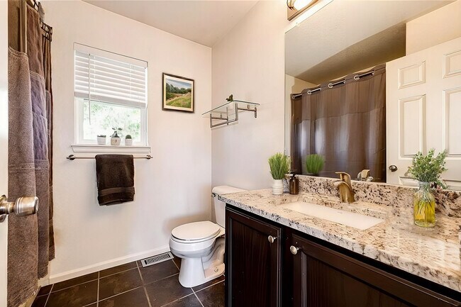 Guest Bathroom - 1237 Laurenwood Way