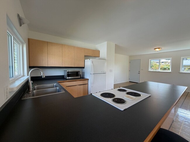 Building Photo - Relaxed Island Living in the Heart of Kailua