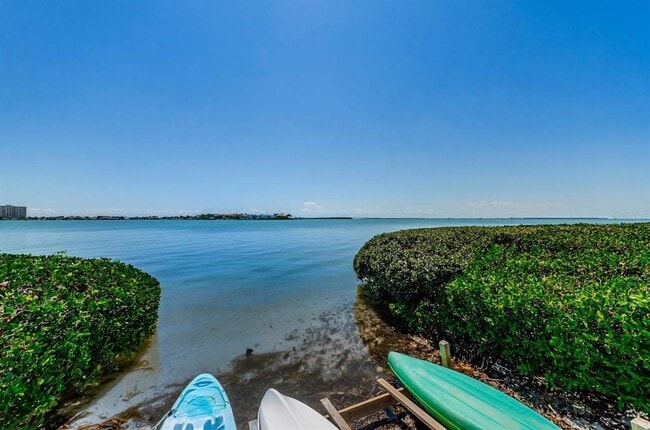 Building Photo - 6218 Palma Del Mar Blvd S