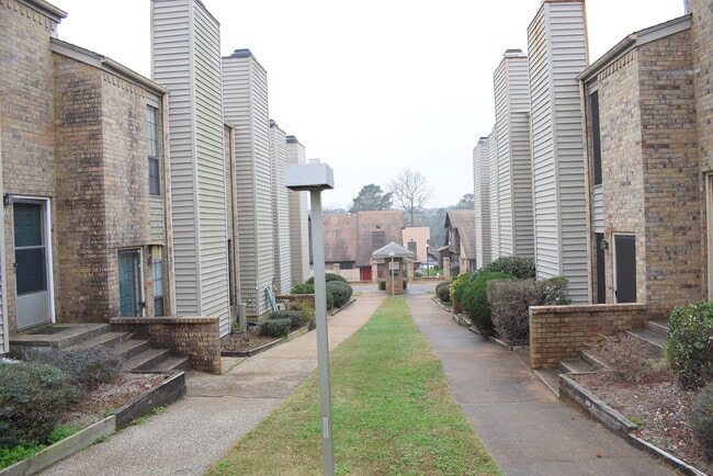 Building Photo - 3230 Pearl St