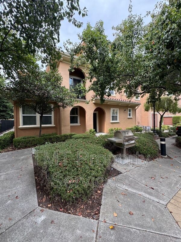 Primary Photo - 4800 Westlake Pkwy
