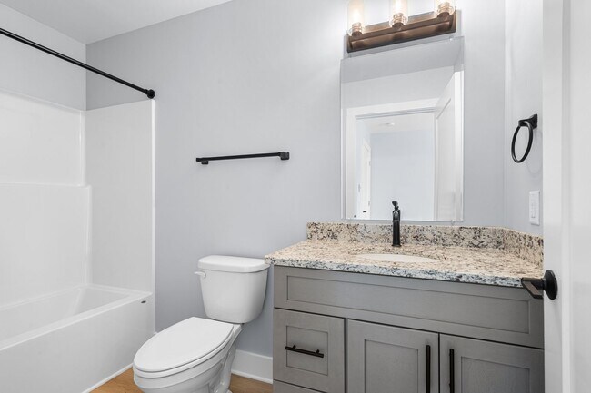 Building Photo - New Construction! Open Floorplan!