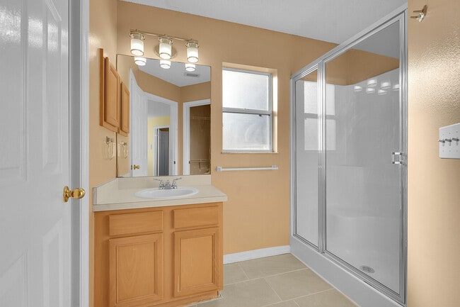 Building Photo - 2518 SE Cooper Ln