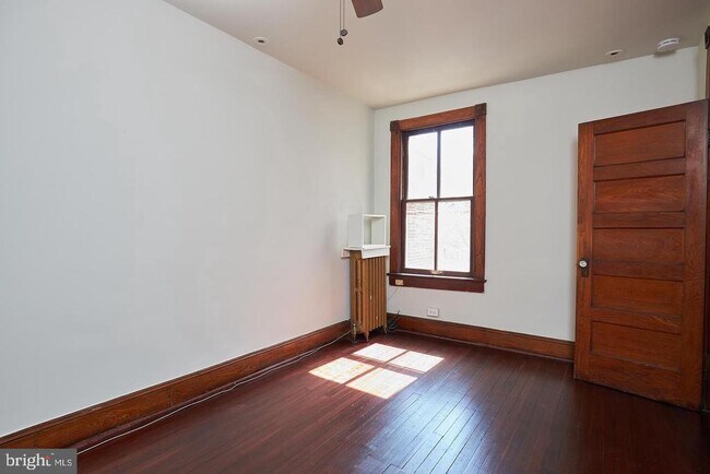 Building Photo - 1427 East Capitol St NE