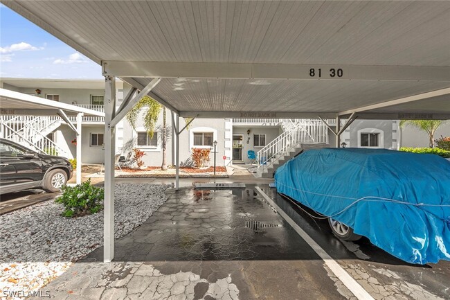 Building Photo - 8130 Summerlin Village Cir